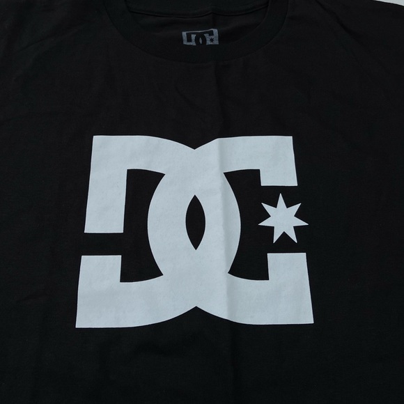 🌴DC Men’s Short Sleeve Tee Shirt🌴 - Picture 3 of 5